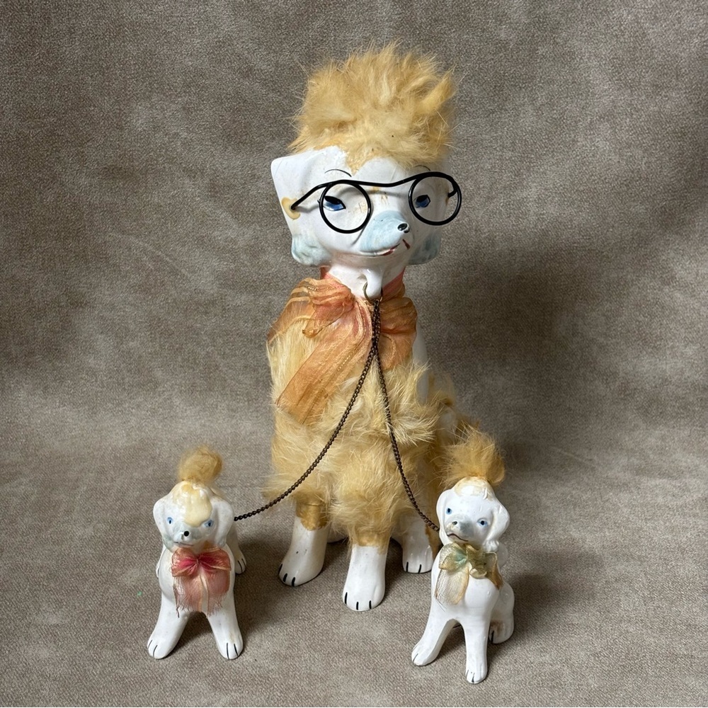Vintage Mom poodle Dog And Puppies Ceramic Made In Japan